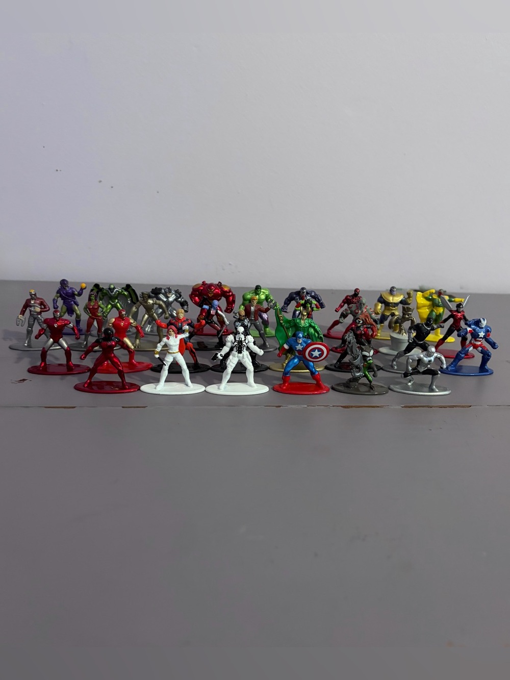 (32) MARVEL Metal FIGURES Die-Cast COLLECTIBLES